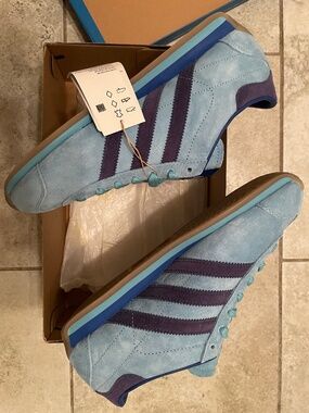 Adidas Country Preloved Blue/Royal Blue Women’s size 8.5